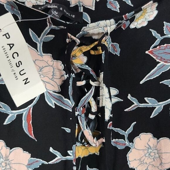 Kendall & Kylie Black Crepe Floral Mini Skirt PacSun Flowy Soft Kardashian Celeb - Picture 3 of 5